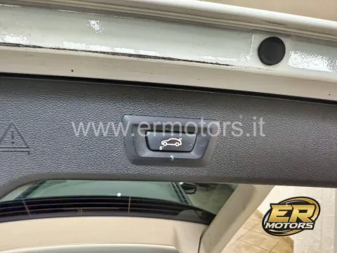 BMW 520d Touring xdrive Business auto - Immagine 20