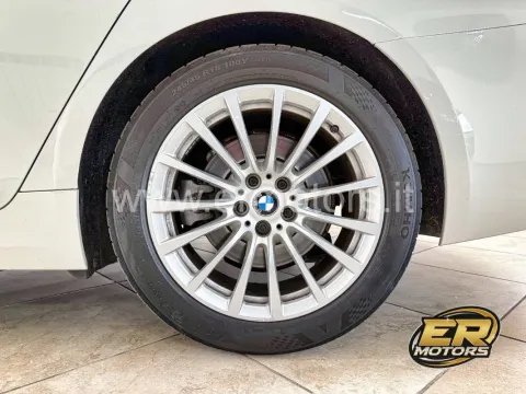 BMW 520d Touring xdrive Business auto - Immagine 23