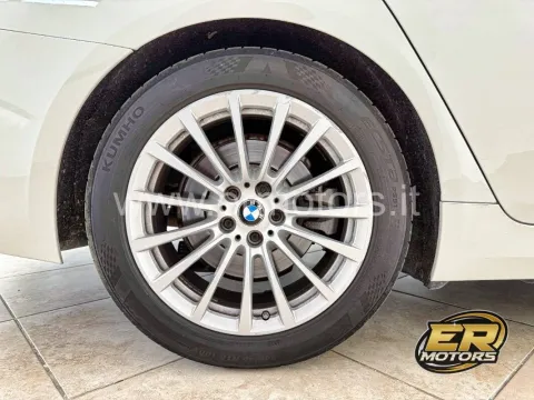 BMW 520d Touring xdrive Business auto - Immagine 24