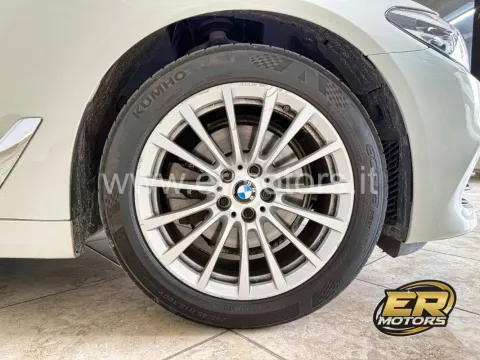 BMW 520d Touring xdrive Business auto - Immagine 25