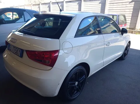 Audi A1 Sportback 1.6 tdi Attraction 90cv - Immagine 5