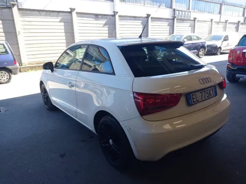 Audi A1 Sportback 1.6 tdi Attraction 90cv - Immagine 6