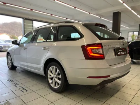 Skoda Octavia Wagon 1.6 tdi Executive 115cv - Immagine 4