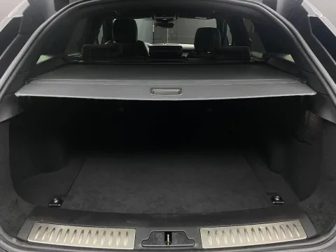 Land Rover Range Rover Velar 2.0 i4 R-Dynamic SE 240cv auto - Immagine 6
