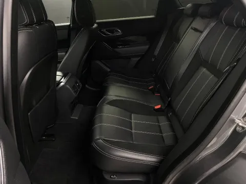 Land Rover Range Rover Velar 2.0 i4 R-Dynamic SE 240cv auto - Immagine 9