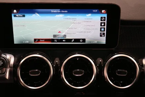 Mercedes GLB 200 d Sport 4matic auto - Immagine 15