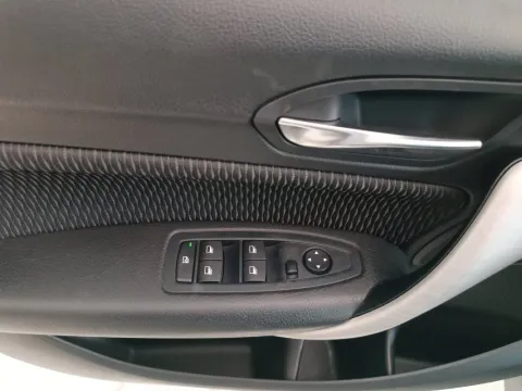 BMW 118i Advantage 5p - Immagine 12