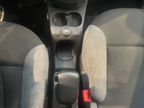 Fiat Panda 1.0 firefly hybrid s&s 70cv - Immagine 19