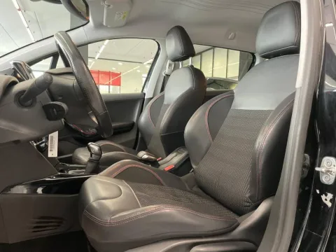 Peugeot 2008 1.6 bluehdi Gt Line 100cv - Immagine 10