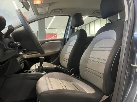 Fiat Punto Evo 5p 1.3 mjt Active 75cv - Immagine 9
