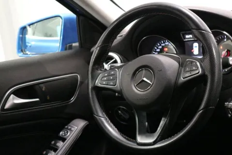 Mercedes GLA 220 d Sport 4matic 177cv auto - Immagine 11