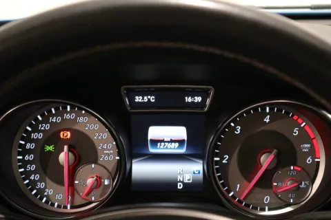 Mercedes GLA 220 d Sport 4matic 177cv auto - Immagine 12