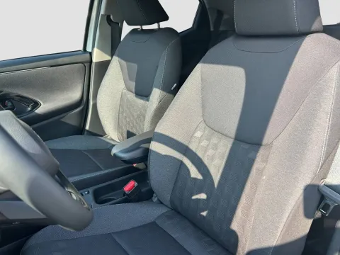 Toyota Yaris 1.5h Trend - Immagine 9