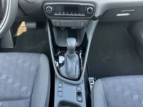 Toyota Yaris 1.5h Trend - Immagine 15