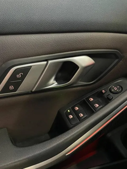 BMW 318d Touring mhev 48V auto - Immagine 23