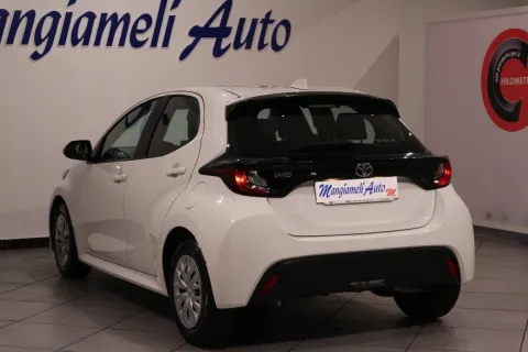 Toyota Yaris 1.0 Active - Immagine 4