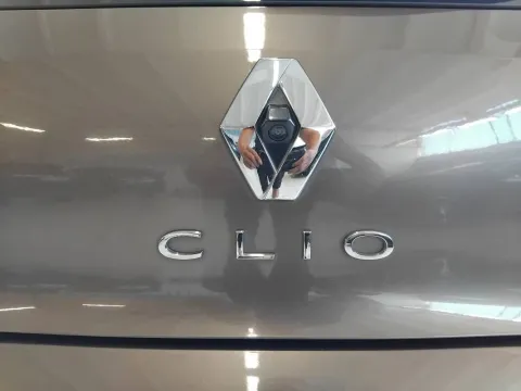 Renault Clio 1.0 tce Zen 100cv - Immagine 19