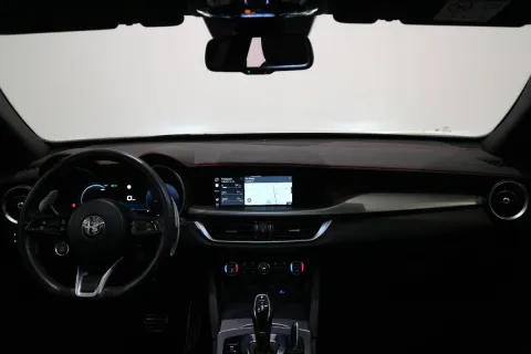 Alfa Romeo Stelvio 2.0 t Competizione Q4 280cv auto - Immagine 25