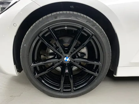 BMW 320d Touring mhev 48V xdrive Msport auto - Immagine 16