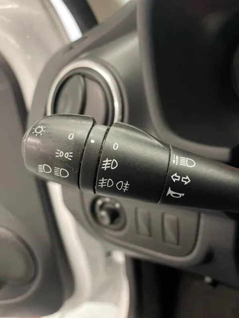 Dacia Sandero 1.2 Extra 75cv - Immagine 11