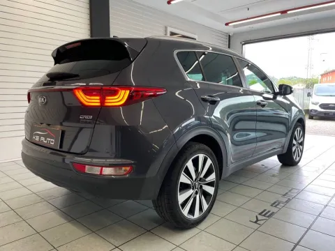 Kia Sportage 1.7 crdi Class Style Pack 2wd 115cv - Immagine 4