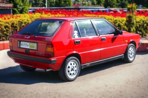 Lancia Delta 1.6 Turbo HF RST - Immagine 8