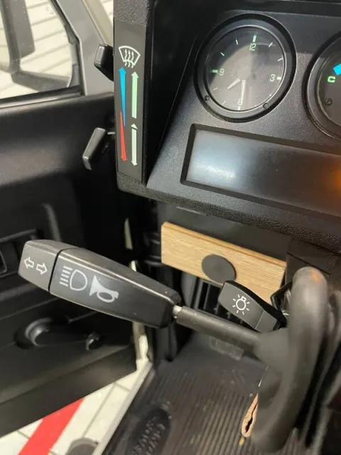 Land Rover Defender 90 2.5 td5 E SW - Immagine 15
