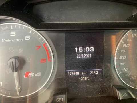 Audi S4 Avant 3.0 V6 tfsi quattro s-tronic - Immagine 10