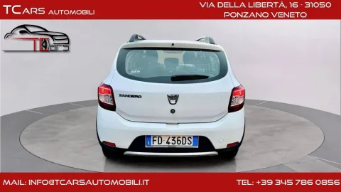 Dacia Sandero Stepway 1.5 dci s&s 90cv auto - Immagine 1