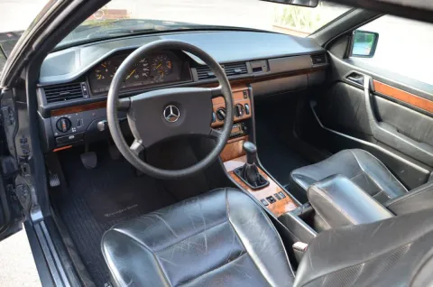 Mercedes E Coupe 200 CE - Immagine 9