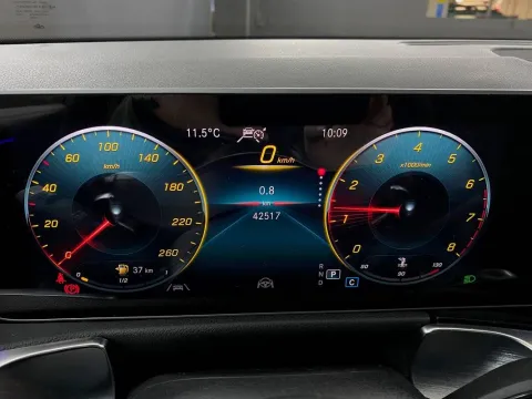 Mercedes GLB 250 Premium 4matic auto - Immagine 15