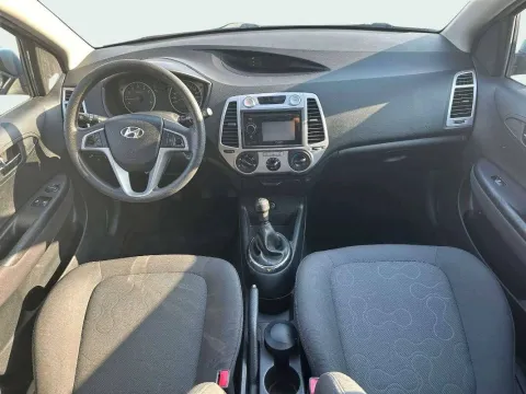 Hyundai i20 5p 1.2 Sound Edition - Immagine 8