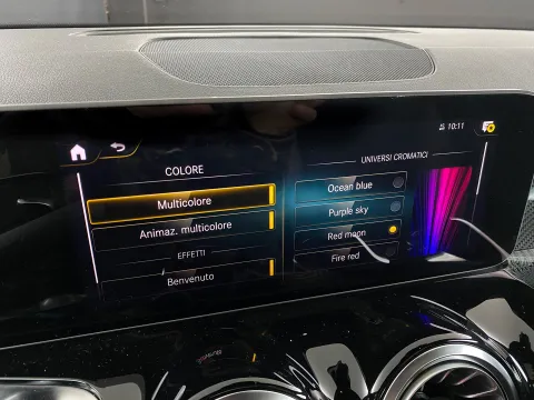 Mercedes GLB 250 Premium 4matic auto - Immagine 29