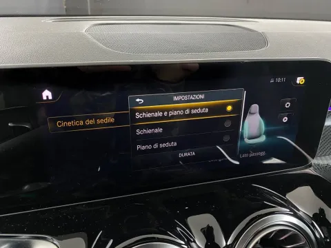 Mercedes GLB 250 Premium 4matic auto - Immagine 40