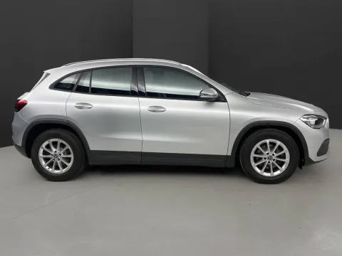 Mercedes GLA 200 d Sport 4matic auto - Immagine 4