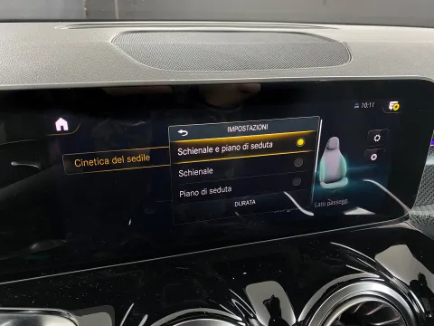 Mercedes GLB 250 Premium 4matic auto - Immagine 45