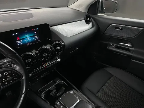Mercedes GLA 200 d Sport 4matic auto - Immagine 20