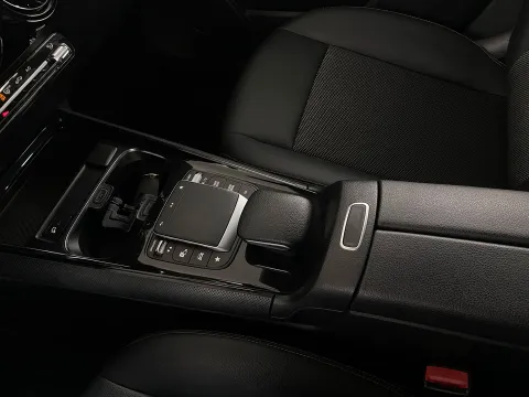Mercedes GLA 200 d Sport 4matic auto - Immagine 25