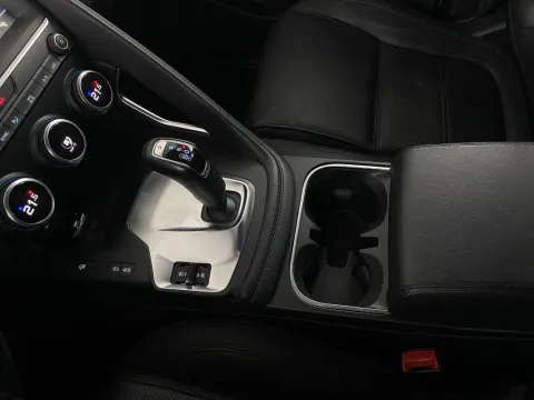 Jaguar E-Pace 2.0d i4 S awd 150cv auto - Immagine 20
