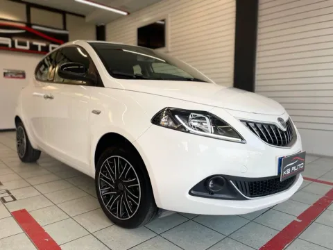 Lancia Ypsilon 1.0 firefly hybrid Silver Plus s&s 70cv - Immagine 3