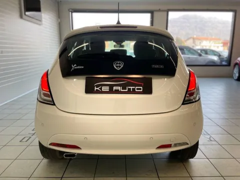Lancia Ypsilon 1.0 firefly hybrid Silver Plus s&s 70cv - Immagine 5