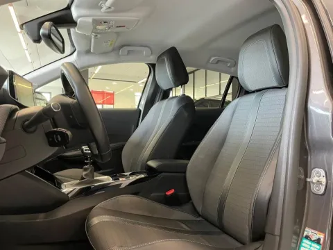 Peugeot 208 1.2 puretech Allure Navi Pack s&s 100cv - Immagine 10