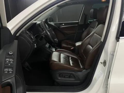 Volkswagen Tiguan 2.0 tdi Sport&Style 4motion 140cv dsg - Immagine 8