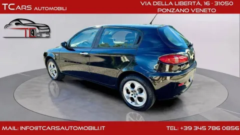 Alfa Romeo 147 5p 1.6 ts 16v BlackLine 105cv - Immagine 4