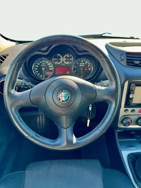 Alfa Romeo 147 5p 1.6 ts 16v BlackLine 105cv - Immagine 9