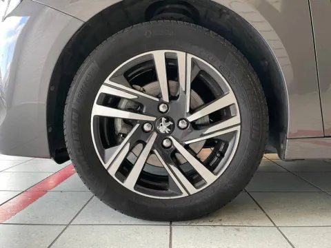 Peugeot 208 1.2 puretech Allure Navi Pack s&s 100cv - Immagine 27