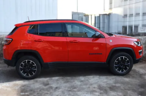 Jeep Compass 1.3 turbo t4 phev Trailhawk 4xe at6 - Immagine 4