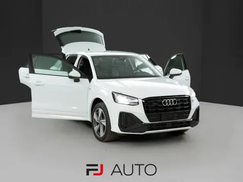 Audi Q2 40 2.0 tfsi S line edition quattro s-tronic - Immagine 2