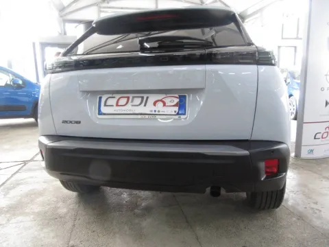 Peugeot 2008 1.2 puretech Allure s&s 100cv - Immagine 6