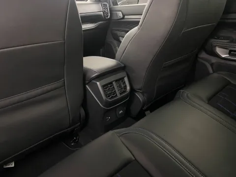 Ford Ranger 3.0 ecoblue doppia cabina Platinum awd 240cv auto - Immagine 30